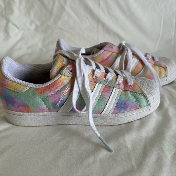 Tie dye Adidas shell toe sneakers - Picture 3 of 4